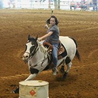 Michelle Chisholm Photo 9