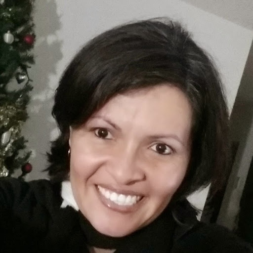 Claudia Alvarez Photo 13