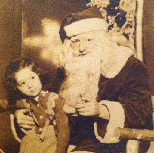 Elizabeth Goldstein Photo 40