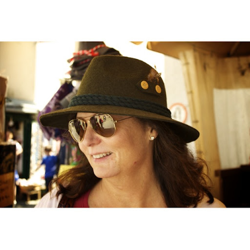 Susan Tracy Photo 6