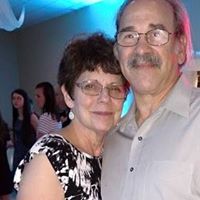Julie Nickel Photo 37
