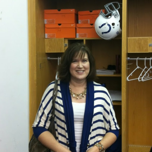 Renee Long Photo 22