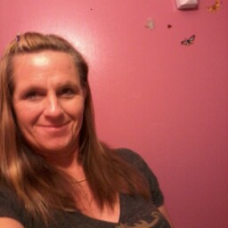 Michelle Shiver Photo 25