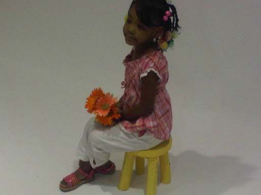 Vera Thompson Photo 34