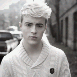Lin Taylor Photo 12