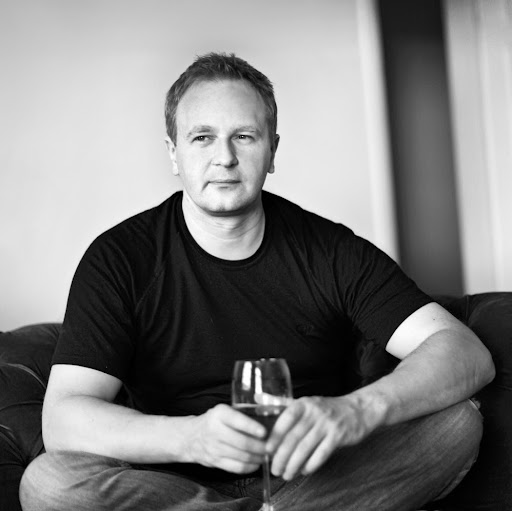 Thomas Glover Photo 26