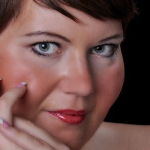 Amanda Frank Photo 36