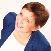 Elisabeth Hoff Photo 12