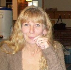 Laura Cook Photo 32