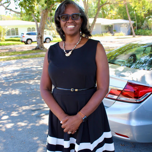 Barbara Moss Photo 14