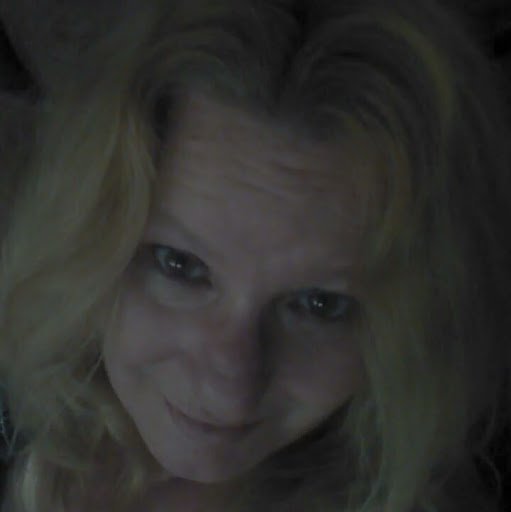 Michele Howe Photo 35
