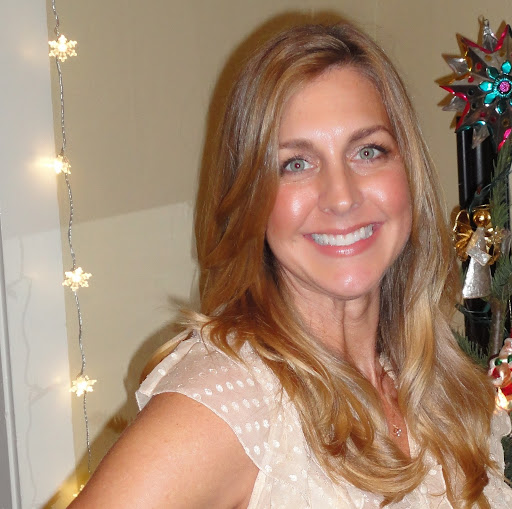Shelley Lucas Photo 14