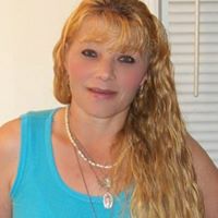 Lori Hinds Photo 6