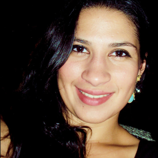 Juliane Azevedo Photo 12