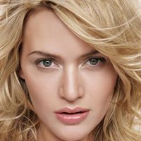Anna Abraham Photo 27