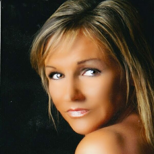 Constance Nichols Photo 21