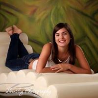 Olivia Yates Photo 13