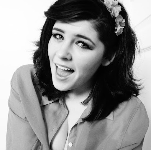 Rebecca Darling Photo 20