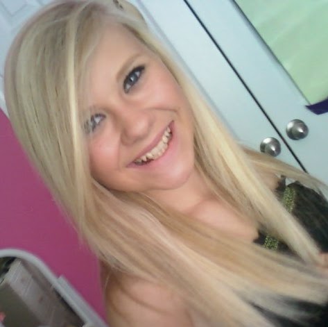 Sarah Clemons Photo 40