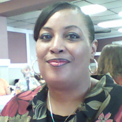 Renee Hamilton Photo 30