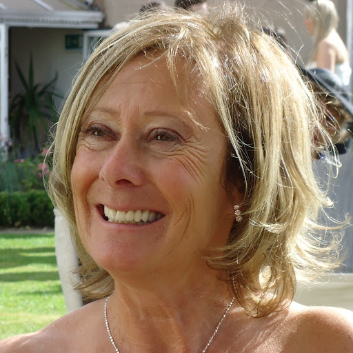 Dianne Davies Photo 33