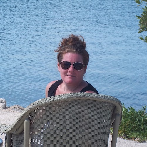 Suzanne Sullivan Photo 32