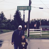 Erin Chapman Photo 34