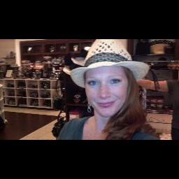 Jennifer Hart Photo 13