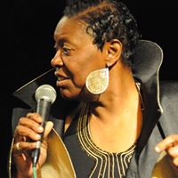 Gail Houston Photo 30