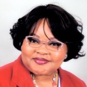 Gloria Lewis Photo 10