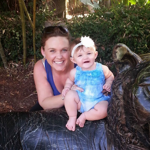 Stephanie Hughes Photo 40