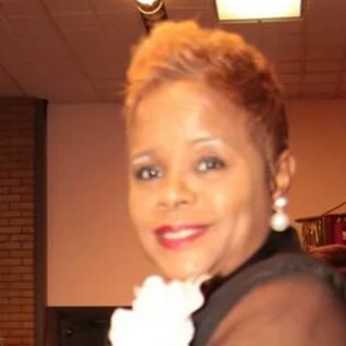 Linda Bradford Photo 35