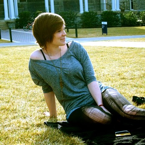 Beth Davies Photo 12