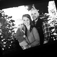 Megan Lowe Photo 27