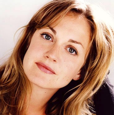 Eliza Bell Photo 32