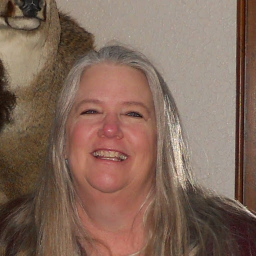Elizabeth Reichert Photo 6