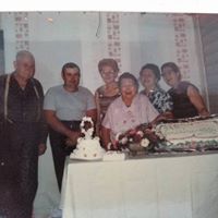 Brenda Holt Photo 18