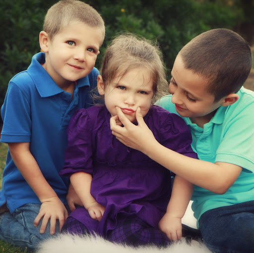 Amy Georgeadis Photo 7