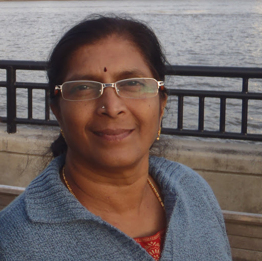 Lakshmi Ramakrishnan Photo 19