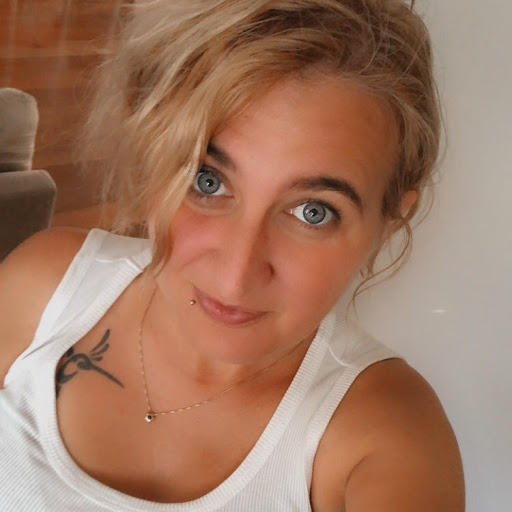 Veronica Martini Photo 21