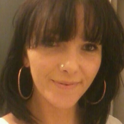 Michelle Nicholas Photo 30