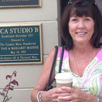Laurie Ford Photo 45