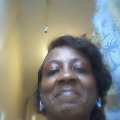 Vanessa Hutchinson Photo 8