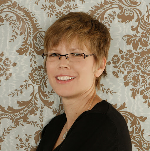 Sharon Bennett Photo 42