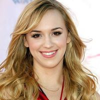 Andrea Bowen Photo 17