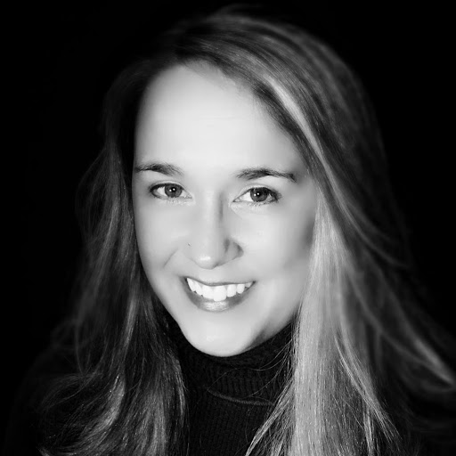 Lisa Bevan Photo 18