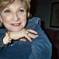 Rebecca Lentz Photo 8