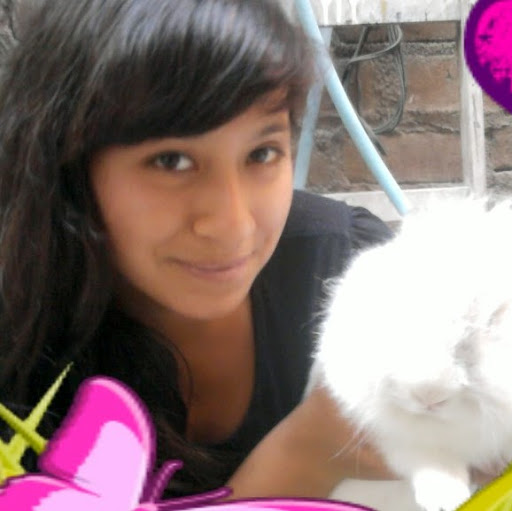 Sandra Urbina Photo 11