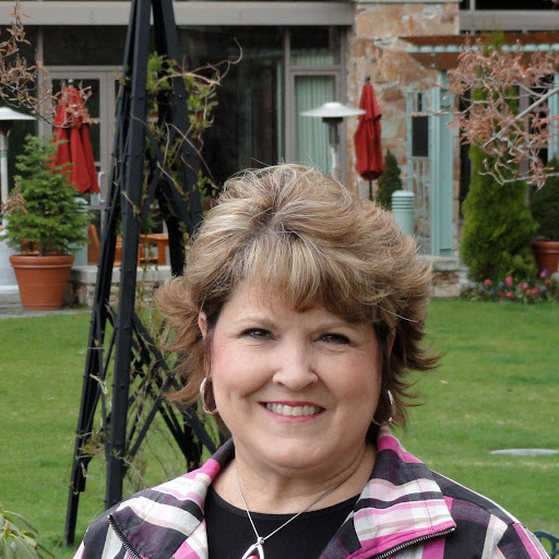 Christy Holt Photo 47