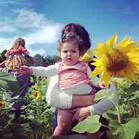 Melanie Hill Photo 32